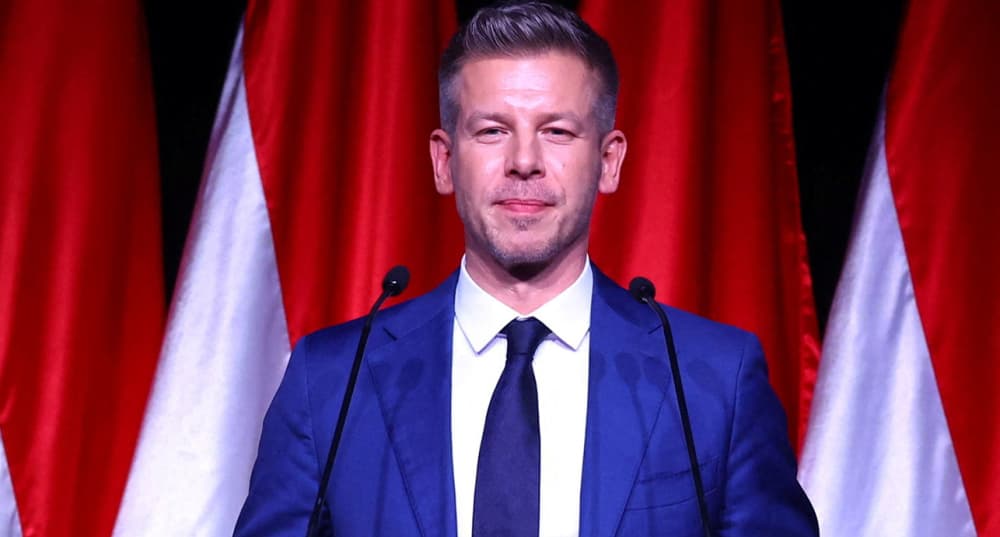 Péter Magyar est le chef du parti d'opposition Tisza.