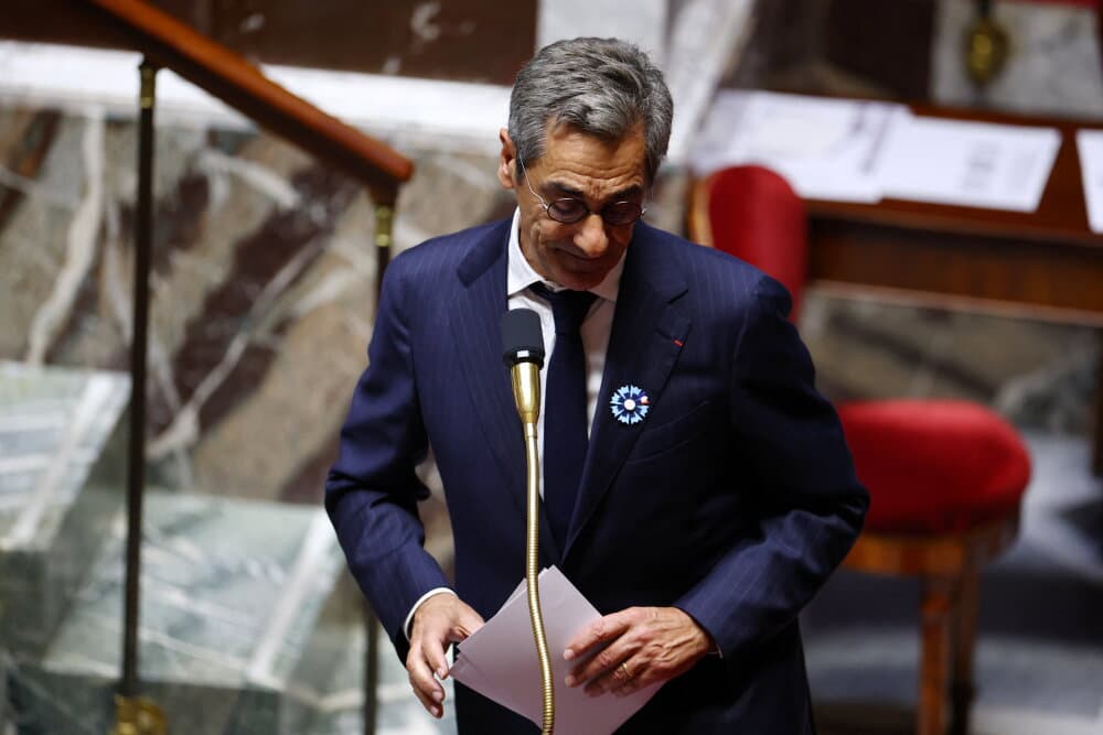 " Je vois bien qu'il va falloir sans doute rouvrir les négociations ", a insisté le ministre des PME et du Commerce, Serge Papin.