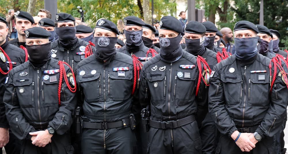 Le 21 avril, les 60 agents de la BRI qui étaient intervenus au Bataclan le 13 novembre 2015 pour neutraliser les terroristes seront enfin décorés de la Légion d'honneur.