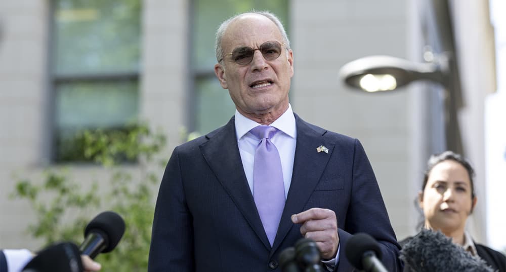 L’ambassadeur d’Israël aux États-Unis, Yechiel Leiter.