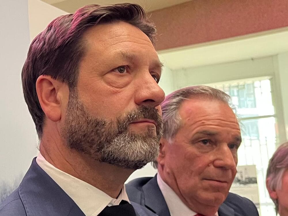 A gauche, Fabrice Pannekoucke, président de la région AURA. A droite, Renaud Muselier, président de la région Sud.