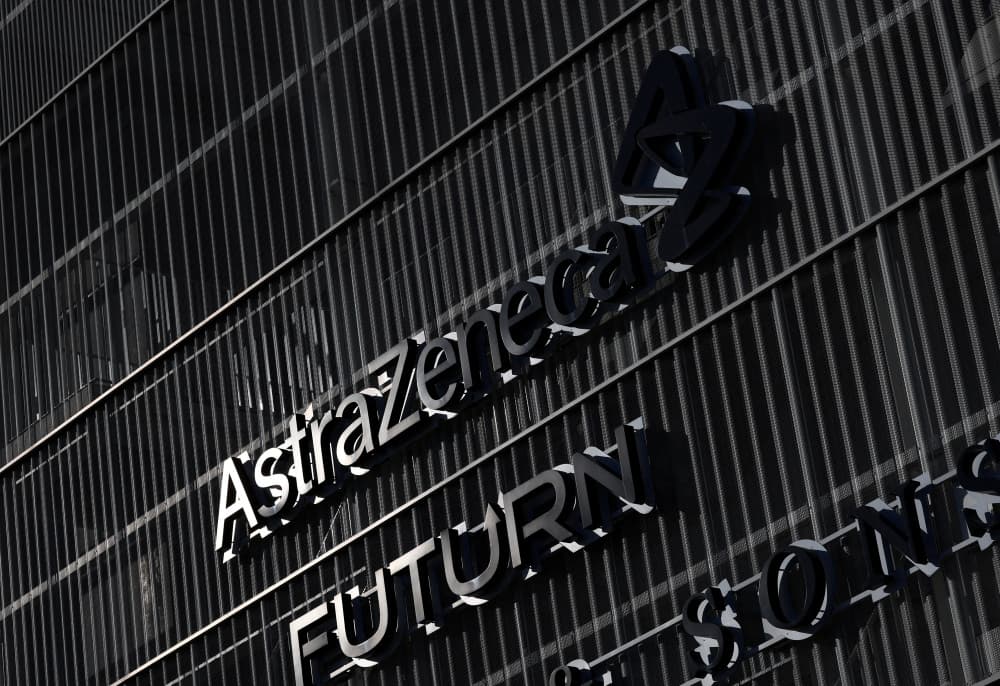 En conciliant concessions tarifaires à Washington et investissements massifs à Shanghai, AstraZeneca dépasse les attentes. Le géant mise sur l'oncologie pour financer son expansion.