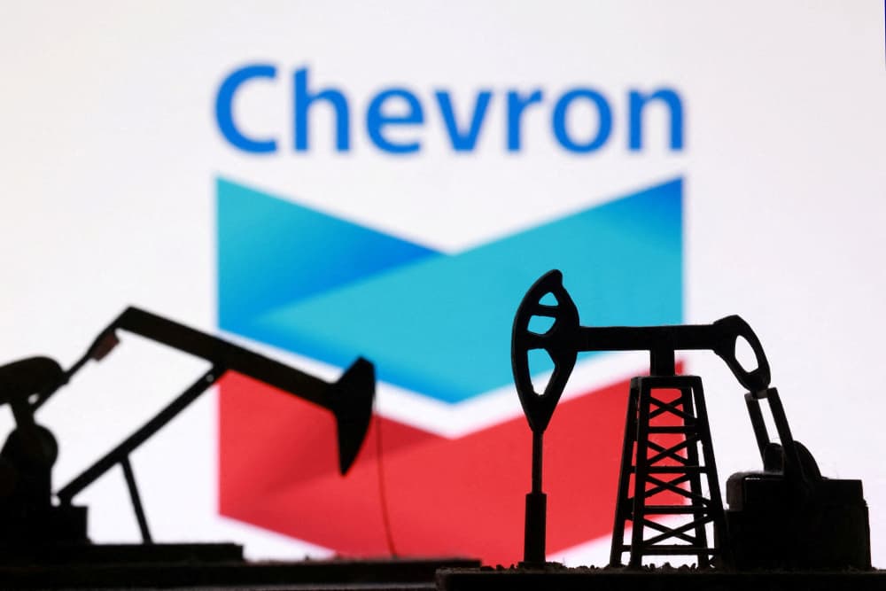 " Nous continuons de surveiller étroitement les développements au Moyen-Orient ", a commenté a commenté Mike Wirth, le PDG de Chevron.