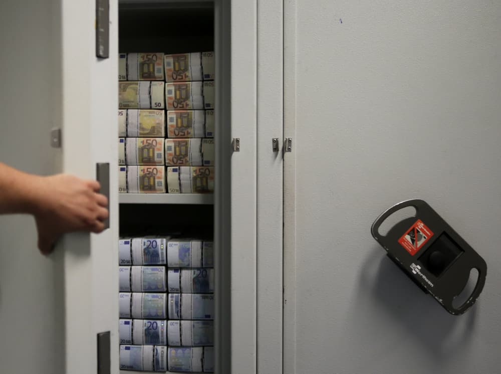 Le mécanisme du FGDR repose sur une garantie individuelle allant jusqu'à 100 000 euros par déposant et par établissement.