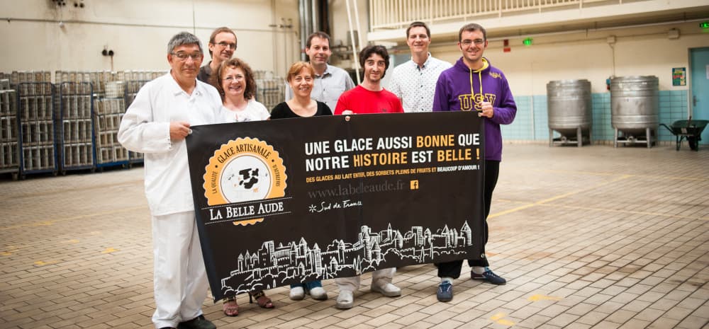 En 2013, une poignée de salariés de l’industriel agroalimentaire Pilpa se constituent en coopérative pour reprendre l’entreprise en Scop, baptisée La Fabrique du Sud, et commercialisent leurs glaces sous le nom de La Belle Aude.