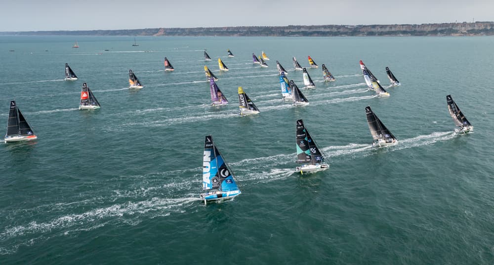 Dans l'ombre du Vendée Globe, la Solitaire du Figaro réunit des grands noms de la voile.