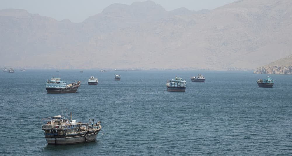 Navires dans le détroit d'Ormuz, Musandam, Oman, 8 mai 2026.