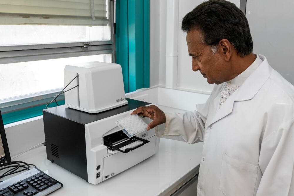 Le professeur Naim Khan, co-fondateur de la biotech Ektah basée à Dijon.