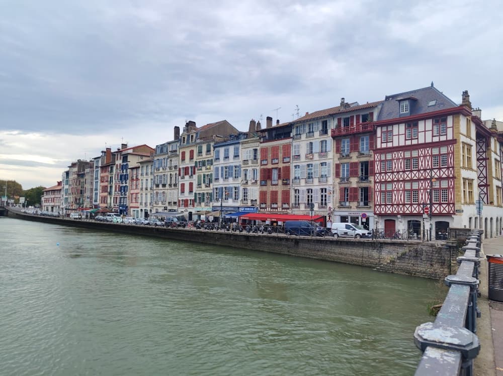 Au Pays basque, Bayonne est la seule ville à respecter les quotas de logements sociaux prévus par la loi SRU.