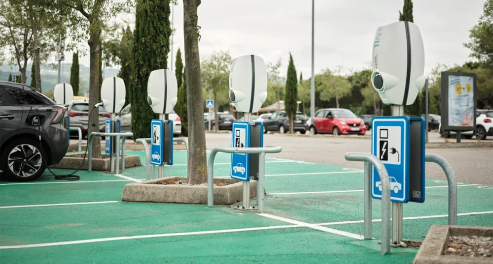 Bornes de recharge électrique Leclerc.