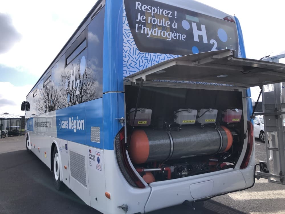 La Région Auvergne-Rhône-Alpes avait commandé 50 cars rétrofités électriques à hydrogène à l'entreprise GCK, aujourd'hui placée en redressement judiciaire.