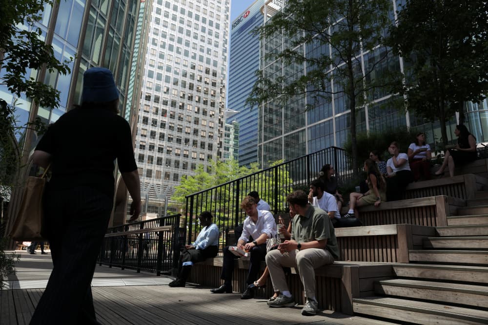 Selon l'index mondial de Dealroom, la capitale britannique a vu ses investissements bondir de 45 % en un jour, portée par des méta-levées de fonds dans l'intelligence artificielle, reléguant Paris au deuxième rang européen.