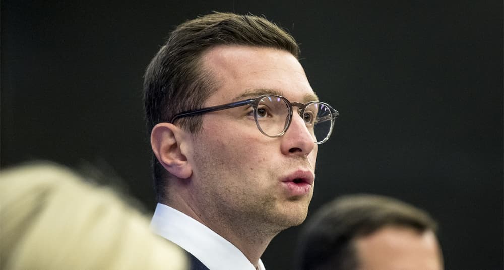 Le dossier des retraites est sensible au sein du camp de Jordan Bardella.