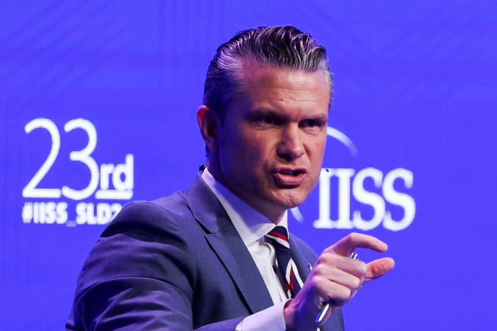 Le secrétaire d'Etat à la Défense Pete Hegseth lors du Dialogue-Shangri à Singapour le 30 mai 2026.