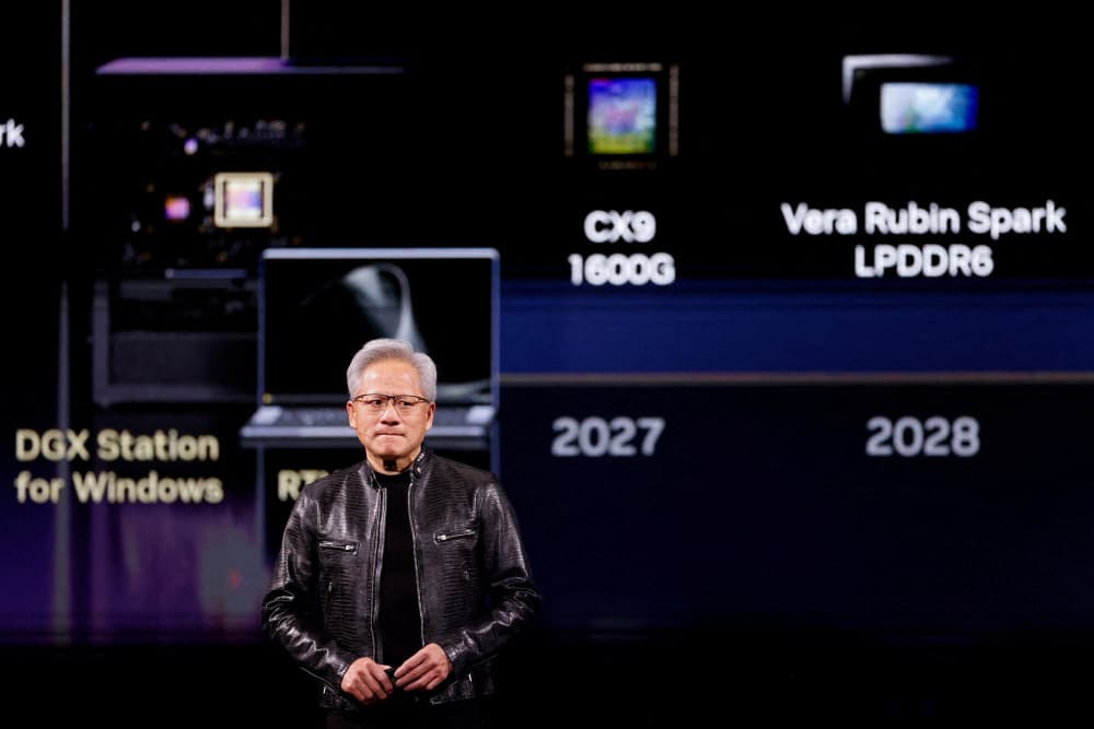 Jensen Huang, PDG de NVIDIA, prononce un discours d'ouverture en marge du salon annuel Computex à Taipei, le 1er juin 2026.