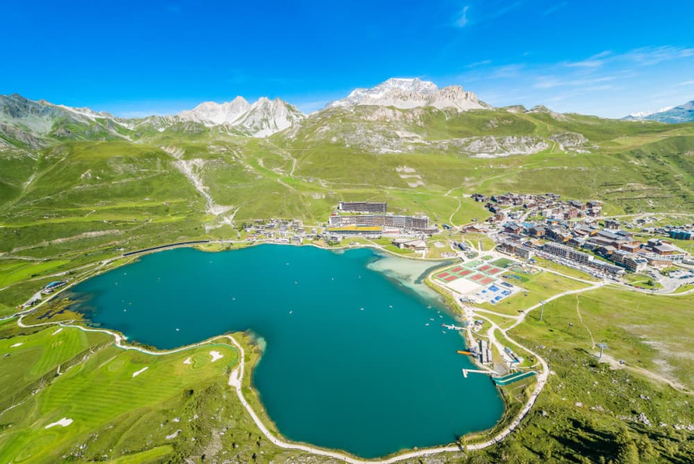 Tignes et Sainte-Foy-Tarentaise ont choisi de créer une SPL pour penser l'avenir économique du territoire. Ce qui acte le non renouvellement du contrat de gestion des remontées mécaniques passé avec la Compagnie des Alpes.