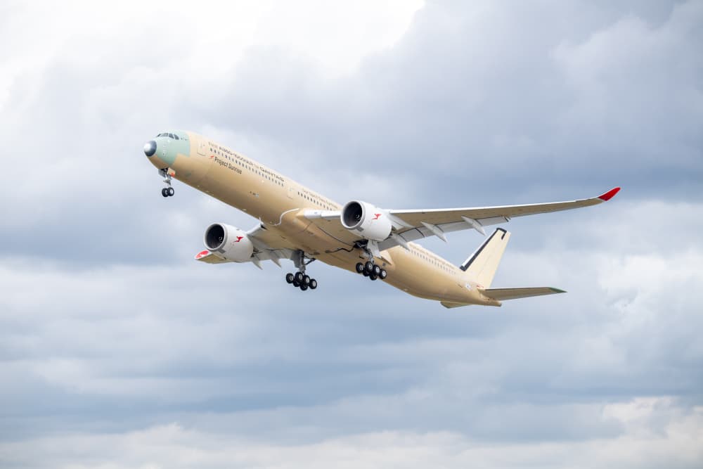 Envol du premier A350-1000ULR à Toulouse