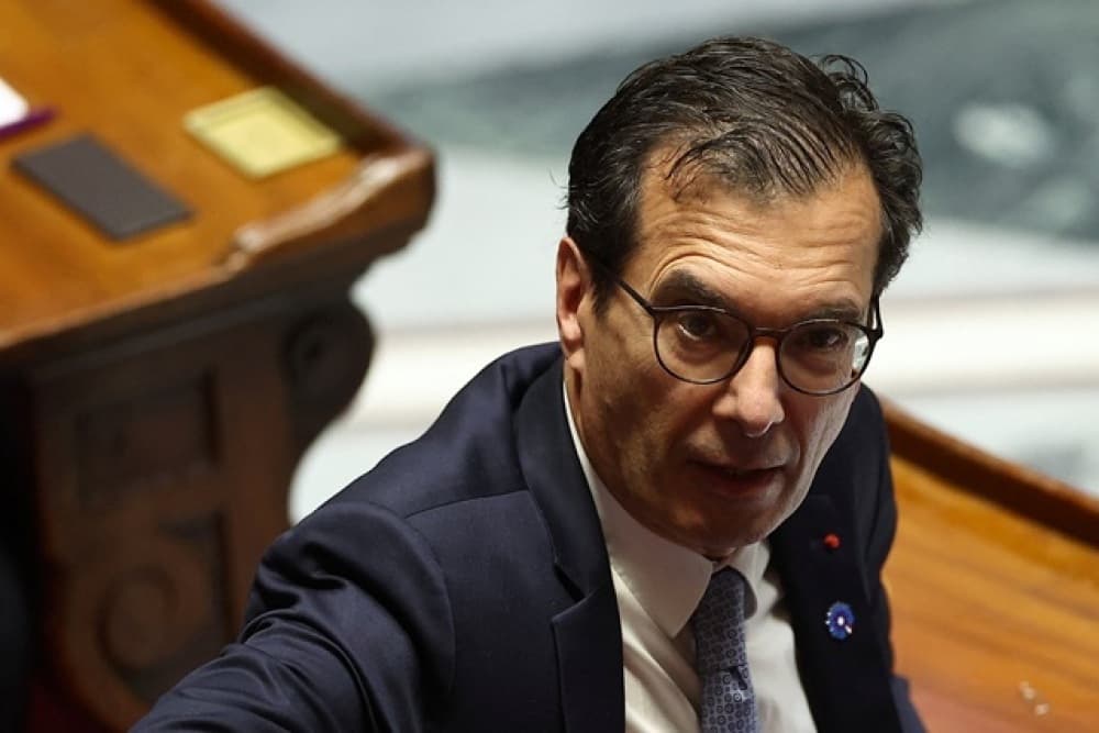 Le ministre du Travail Jean Pierre Farandou sur les bancs de l'Assemblée nationale.