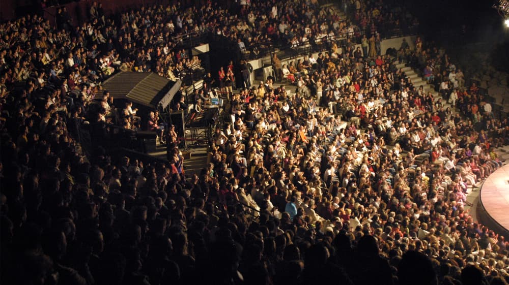 Chaque année en juin, le festival de théâtre Le Printemps des comédiens accueille quelque 20 000 spectateurs.