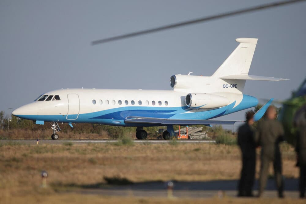 En 2025, l'avion transportant Ursula von der Leyen, présidente de la Commission européenne, a vu son signal GPS brouilé.