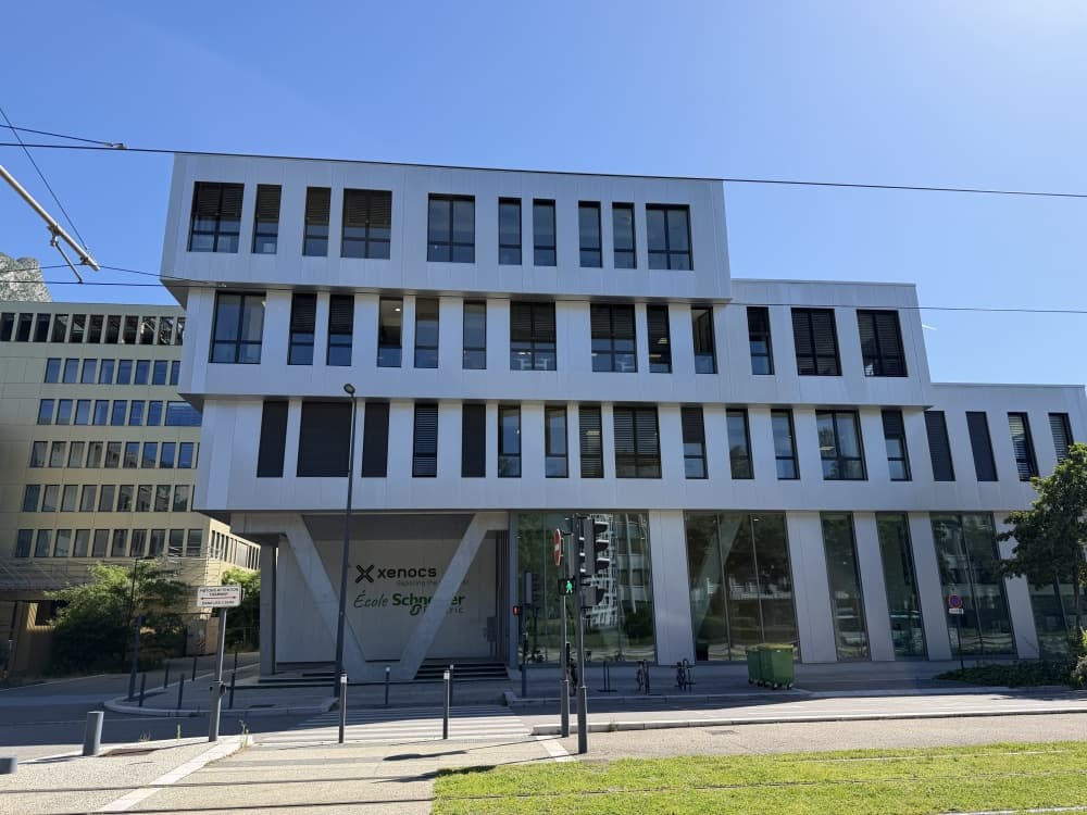 Le nouveau campus de Schneider Electric, situé sur la Presqu'île grenobloise, rassemble désormais le lycée professionnel et le CFA du groupe.