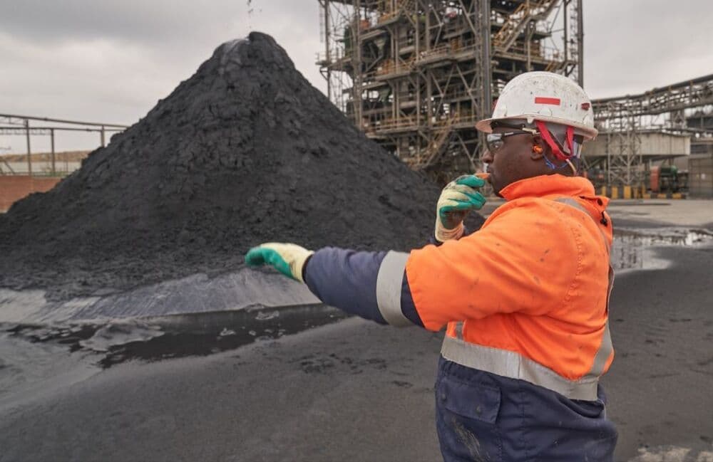 Pretoria veut aller au-delà de la simple exportation de minerais vers une stratégie industrielle plus ambitieuse.