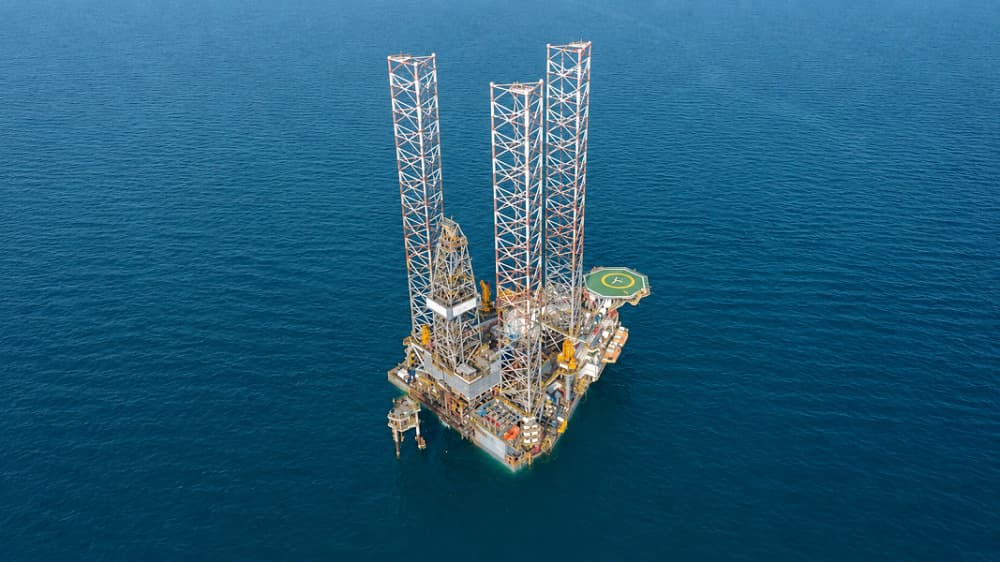 Depuis la mise en évidence du champ Baleine par Eni en 2021, le bassin sédimentaire ivoirien a connu plusieurs campagnes d’exploration et de développement.