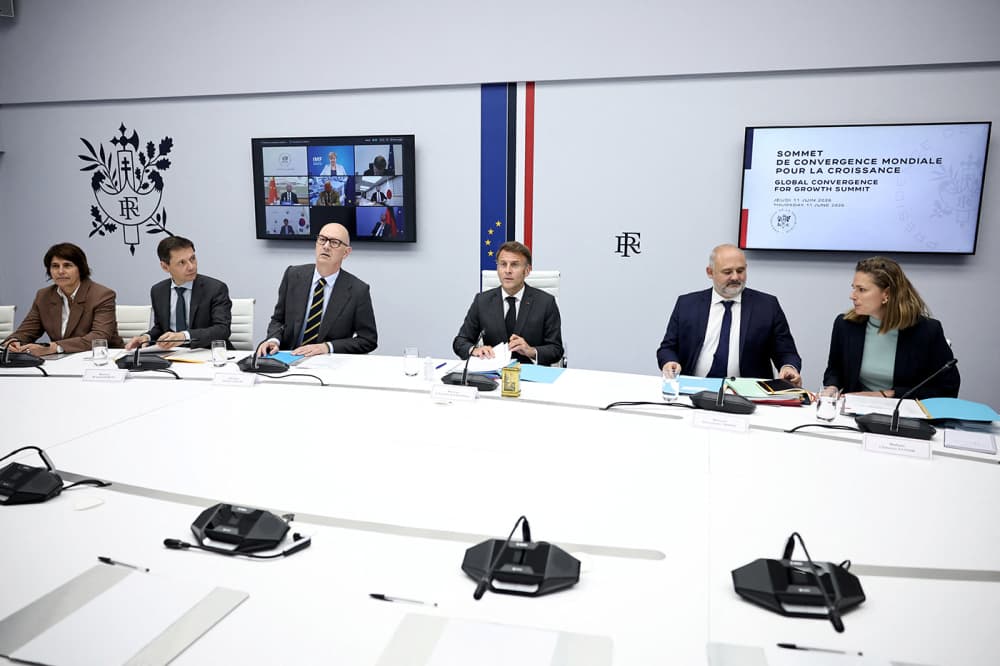 Emmanuel Macron préside le « sommet pour une convergence mondiale en faveur de la croissance », à Paris, le 11 juin 2026.