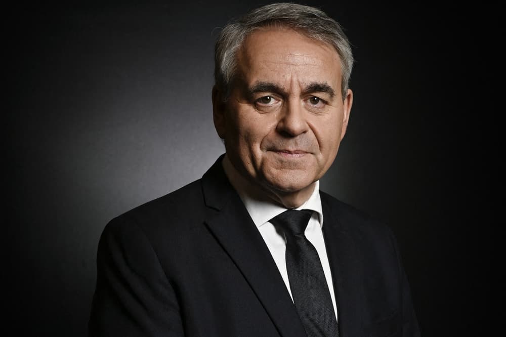 Xavier Bertrand, président LR des Hauts-de-France, appelle à réformer le football professionnel.