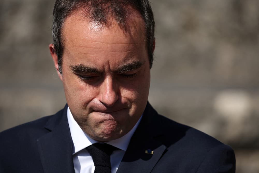Sébastien Lecornu à l'occasion du 86e anniversaire de l'Appel du 18 juin, au Mont-Valérien, près de Paris.