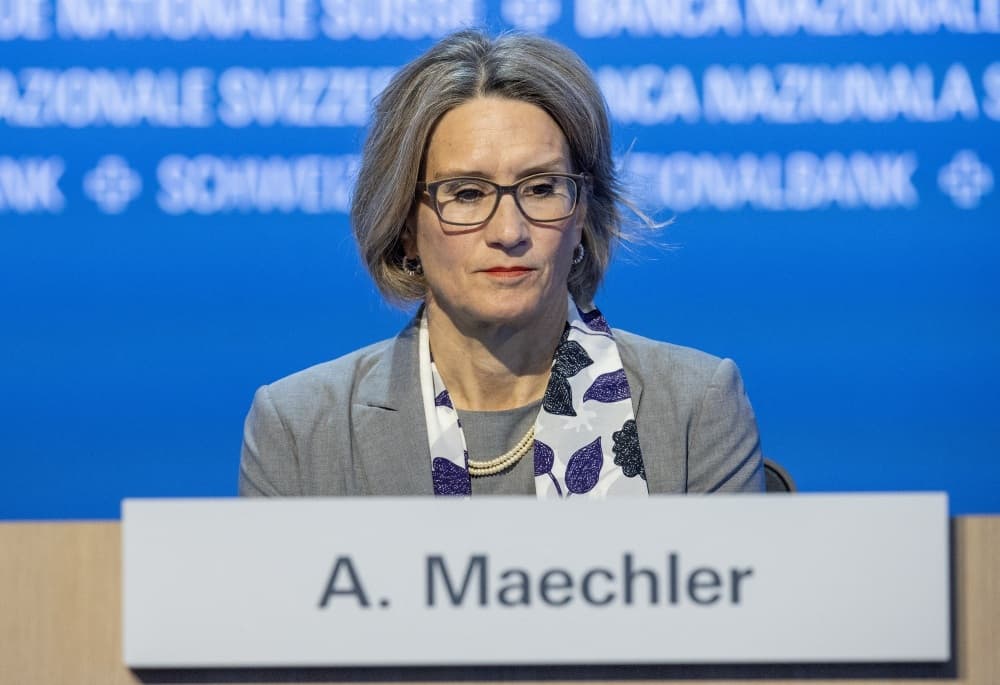 En cas de remontée des taux ou de retournement de la confiance, " des chaînes de contagion pourraient s'enclencher ", prévient Andrea Maechler, directrice générale adjointe de la BRI.