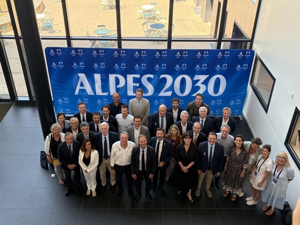 Très attendue, la carte des sites olympiques et paralympiques des Alpes 2030 a été dévoilée ce lundi 29 juin sur le campus du numérique de Charbonnières-les-Bains, près de Lyon (Rhône).