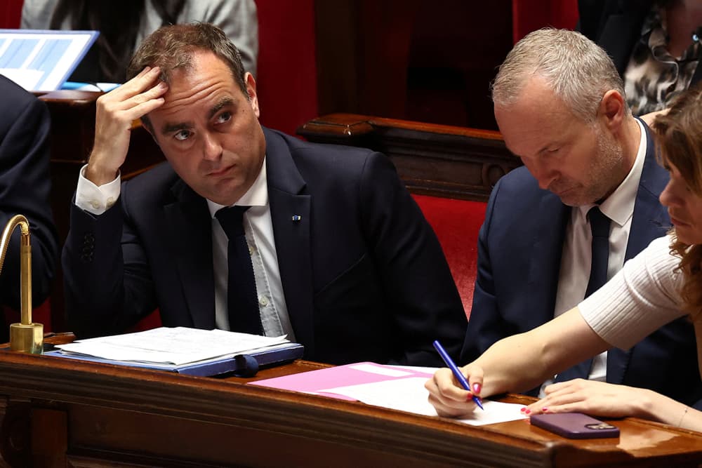 Le Premier ministre français Sébastien Lecornu assiste à la séance des questions au gouvernement à l’Assemblée nationale, à Paris, en France, le 3 juin 2026.