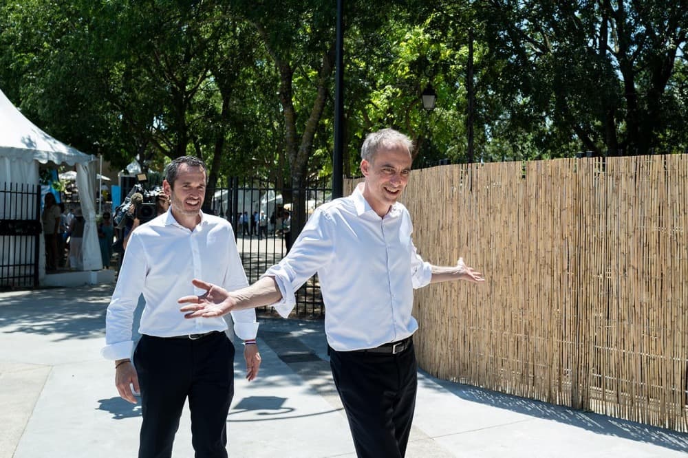 Pierre Jouvet et Raphaël Glucksman à Aix-en-Provence, le 3 juillet.