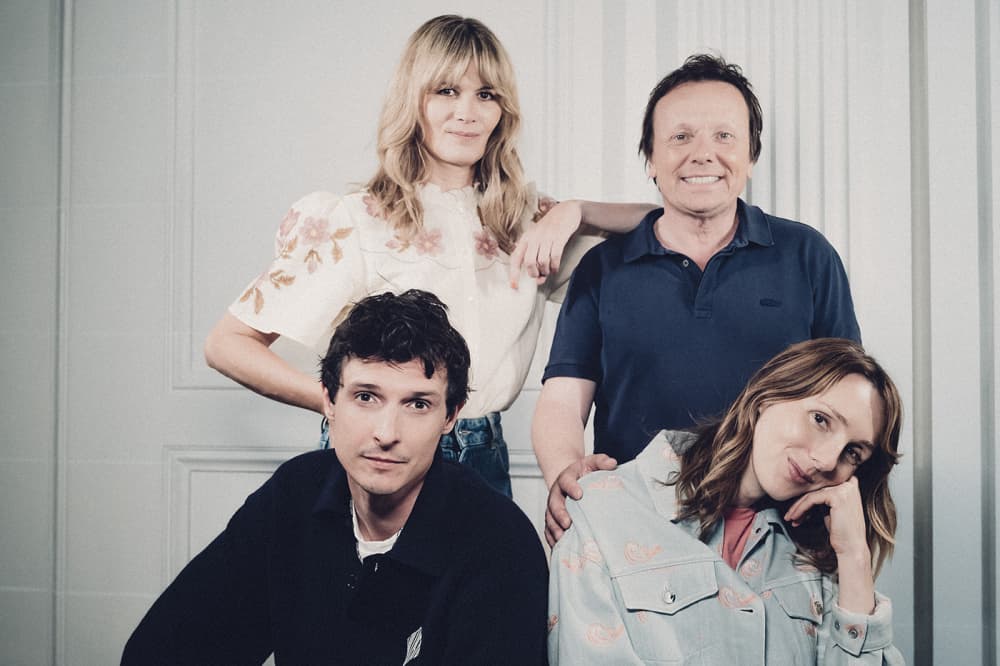 Les comédiens Marina Hands, Laurent Stocker, Julien Frison et Pauline Clément, acteurs de « De la Comédie-Française », de Bertrand Usclat et Martin Darondeau.