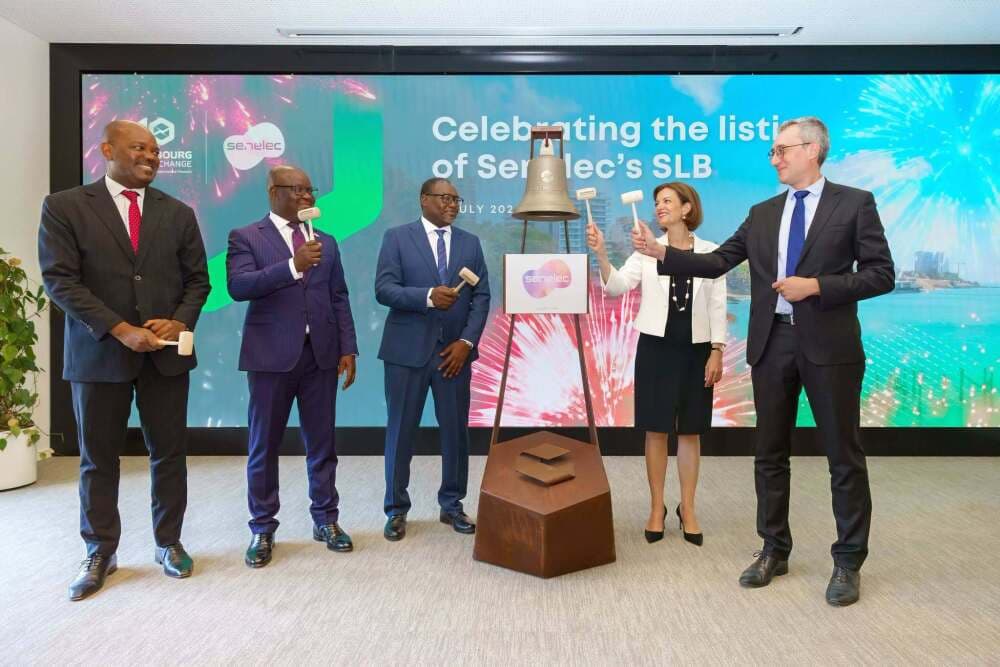 Annonce de l’émission obligataire durable de Senelec cotée à la Bourse de Luxembourg.
