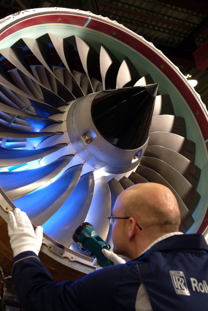 Rolls-Royce a su garder un ancrage européen au travers de sa filiale Rolls-Royce Deutschland, qui a conçu la lignée de turboréacteurs pour jets d’affaires dérivée du BR700.