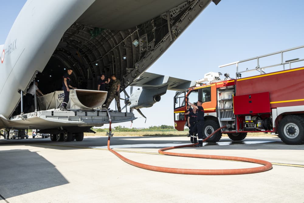 Pour lutter contre les incendies qui ravagent la Gironde, l'Airbus A400M a été mis à contribution.