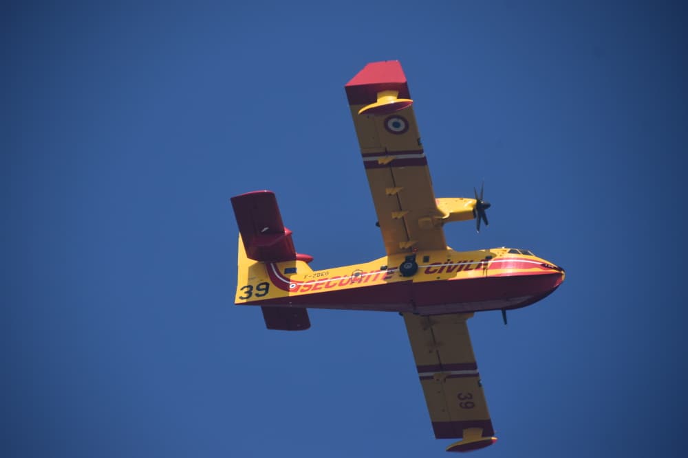 Un Canadair en opération.