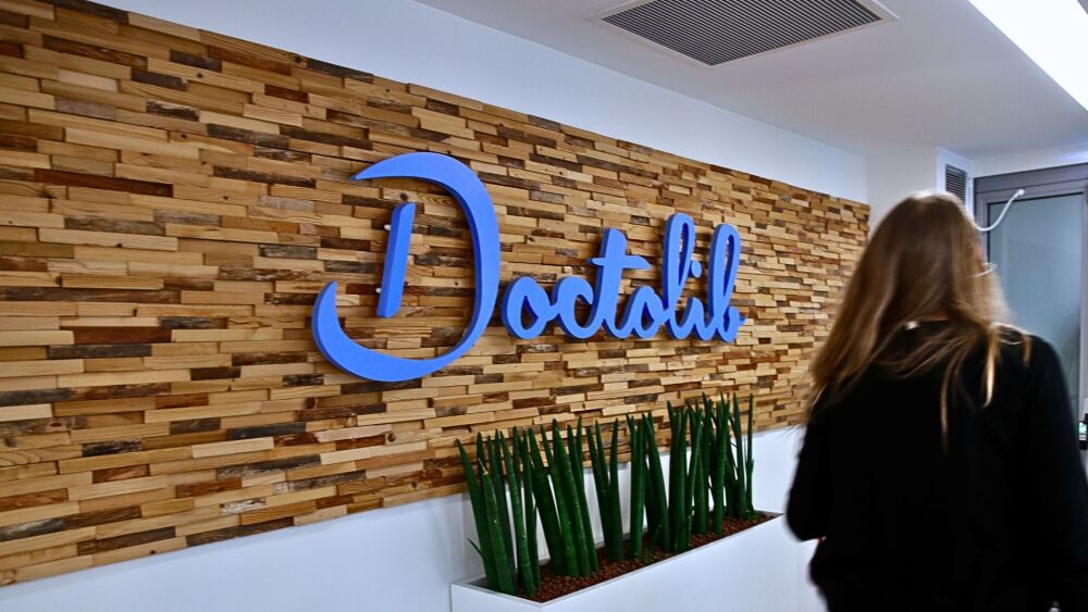 « Affaire Doctolib » : pas de vente de données aux géants américains, mais un modèle d'hébergement à clarifier