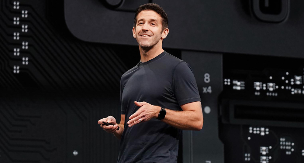 «/C'est un véritable technicien /» : qui est John Ternus, choisi pour réinventer l'iPhone ?