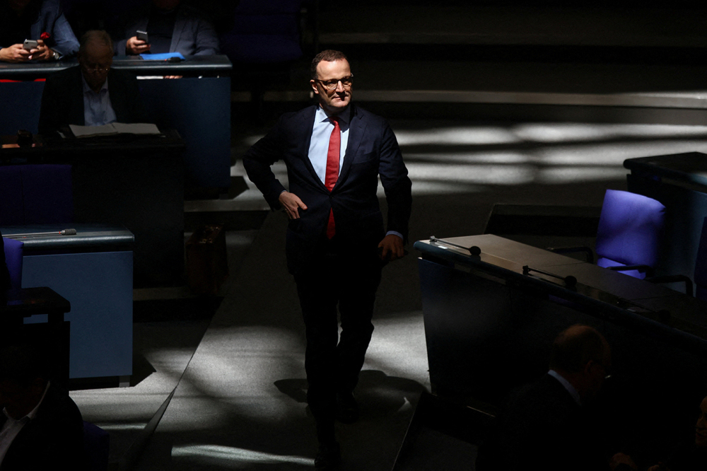 En Allemagne, le conservateur Jens Spahn empêtré dans une polémique autour de la GPA