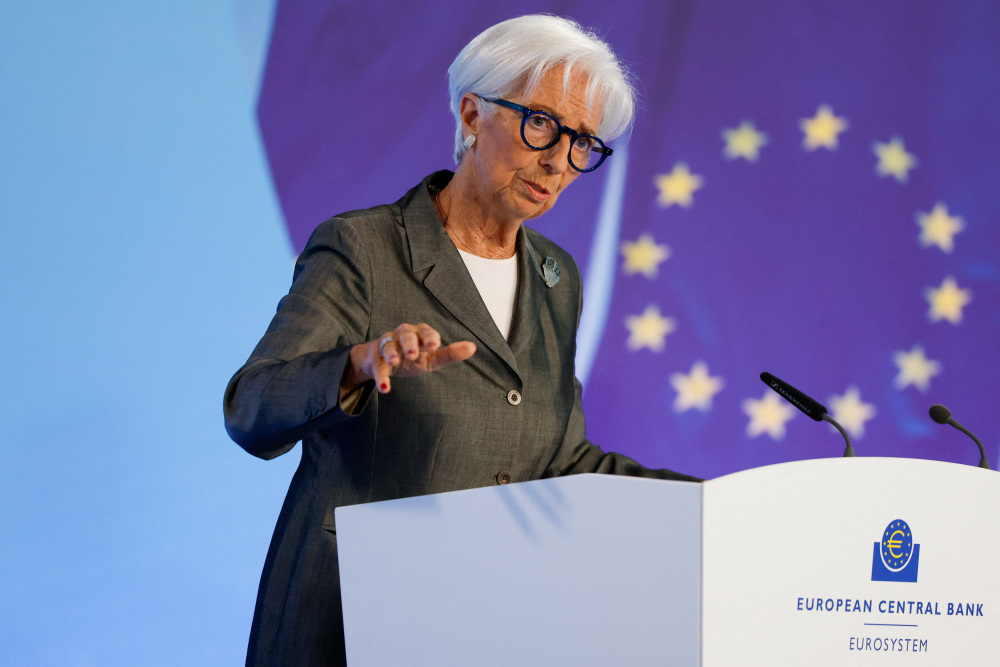 La BCE maintient ses taux mais s'inquiète de la guerre au Moyen-Orient